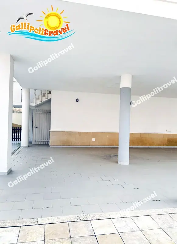 Portico con parcheggio coperto del Trilocale Mimosa a Baia Verde Gallipoli